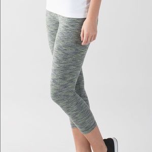 Lululemon Wunder Under Crop - SZ 2